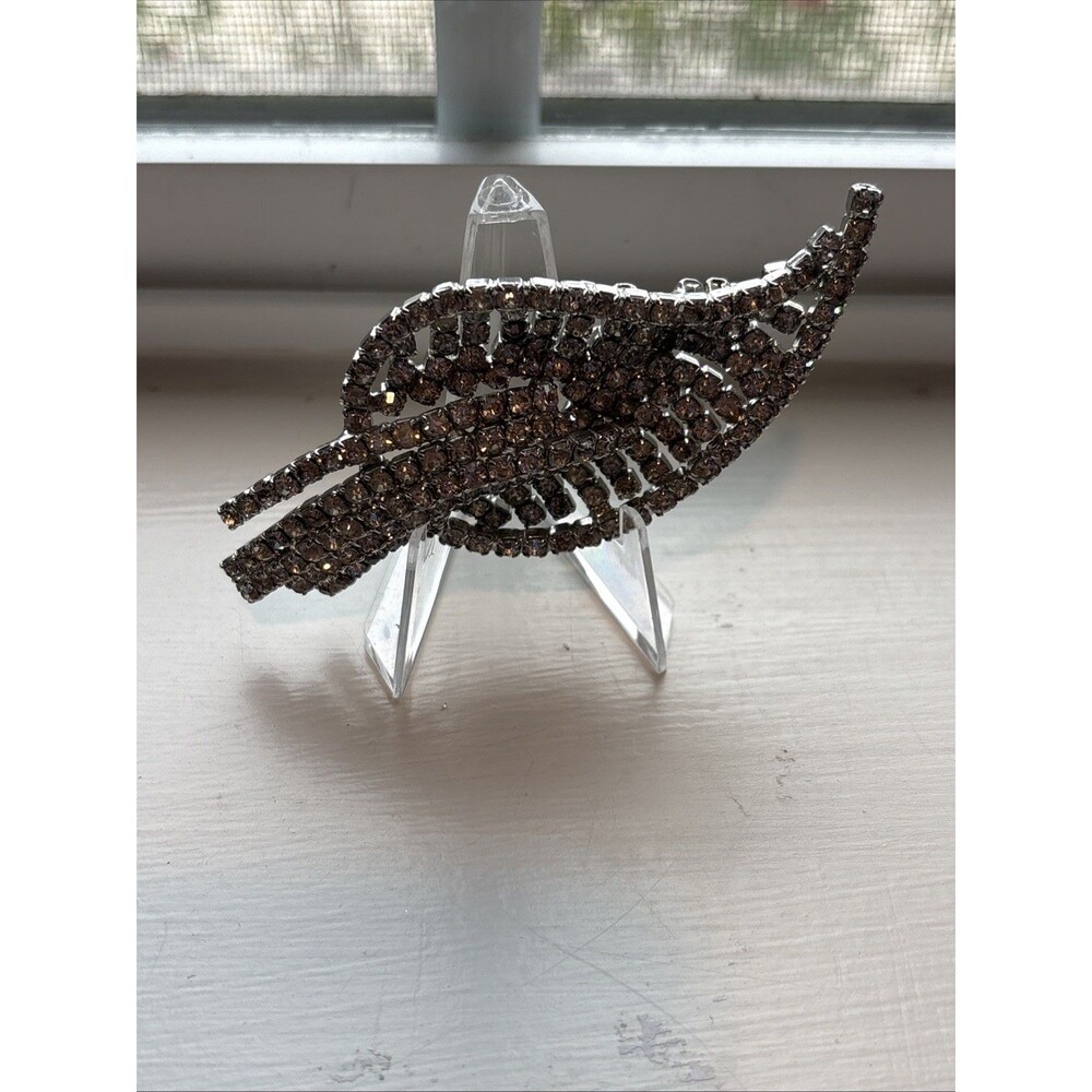 Vintage Large Silvertone Clear RhinestonesLEAF Pin Brooch